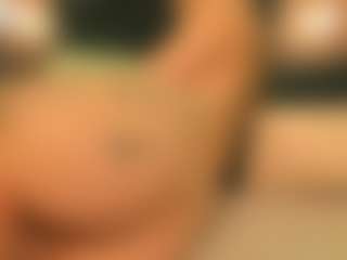 Live cam show with Emma - Arab Young Adult on Camsoda