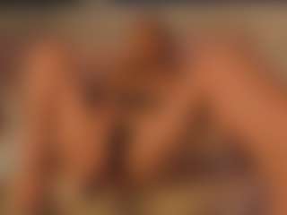 Live cam show with Emma - Blonde Hair HD on Camsoda