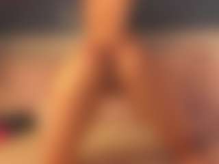 Live cam show with Emma - Foot Fetish Blonde Hair on Hubzter Live