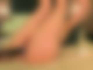Live cam show with Emma - Shaved on crypto-cams