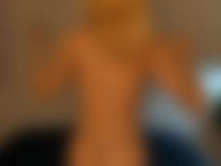 Live cam show with Emma - Dirty Talk on Camsoda