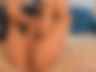 Live cam show with Emma - Blonde Hair Lovense on crypto-cams