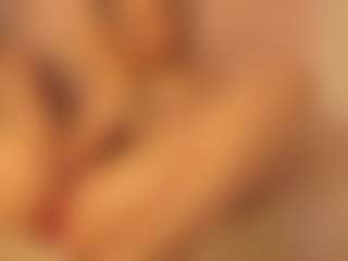 Live cam show with Emma - College Teen (18+) on friskycurves.com
