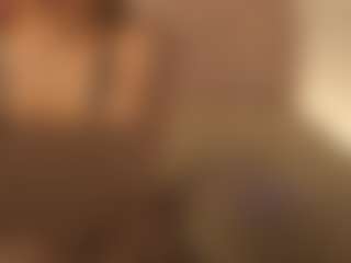 Live cam show with Emma - Average on Camsoda