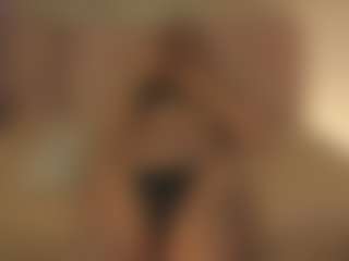 Live cam show with Emma - Young Adult Teen (18+) on Livezox