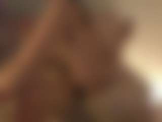 Live cam show with Emma - Show on Camsoda