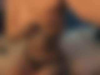 Live cam show with Emma - Brown Eyes Blonde Hair on Camsoda