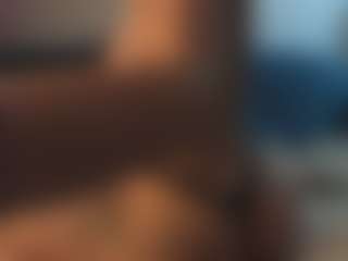 Live cam show with Emma - Big Ass Teen (18+) on live.xbliss.ai