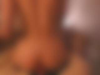 Live cam show with Emma - Teen (18+) on StripNow