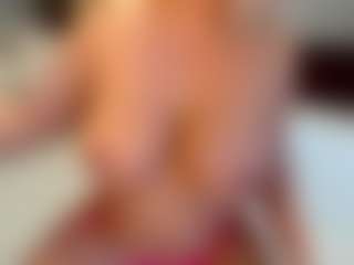 Live cam show with Busty_Girlfriend - Middle Aged on Uber Horny