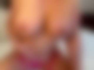 Busty_Girlfriend MILF webcam performer live streaming