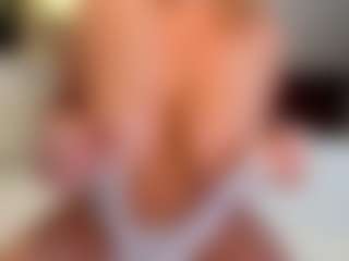 Live cam show with Busty_Girlfriend - Brown Hair on Camsoda