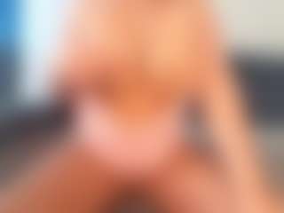 Live cam show with Busty_Girlfriend - Shaved Pussy on Soda Cam