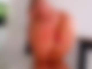 Live cam show with Busty_Girlfriend - Skinny on TastyBlacksLive