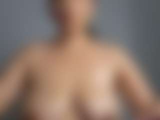 Live cam show with kerry-90 - Strip on Camsoda