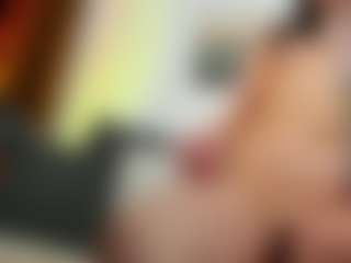 Live cam show with Ann-Sweer - Living Room on Pornisteam.com