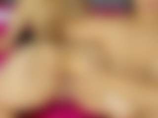 Carolinee-Torres's Live Sex Cam Show