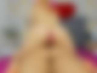 Live cam show with Carolinee-Torres - Curvy on AdultVida.com