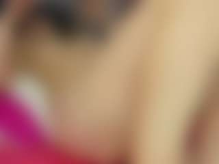 Carolinee-Torres's Live Sex Cam Show