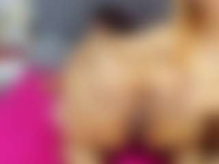 Carolinee-Torres's Live Sex Cam Show