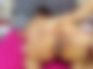 Carolinee-Torres's Live Sex Cam Show