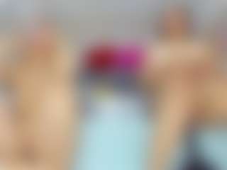 Carolinee-Torres's Live Sex Cam Show