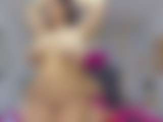 Carolinee-Torres's Live Sex Cam Show
