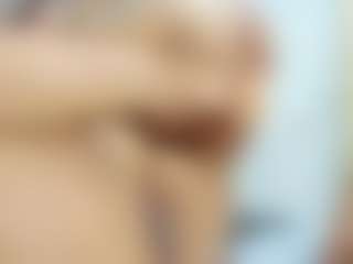 Carolinee-Torres's Live Sex Cam Show