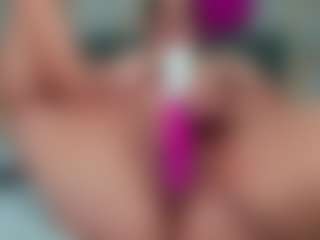 Carolinee-Torres's Live Sex Cam Show