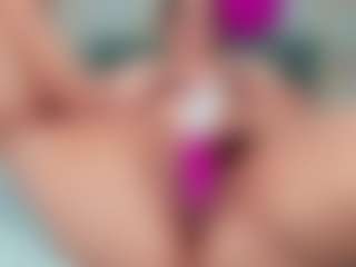 Live cam show with Carolinee-Torres - Young Adult on Chatstar