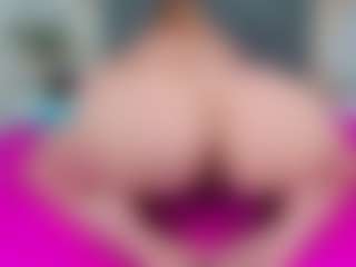 Carolinee-Torres's Live Sex Cam Show