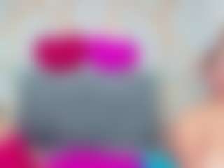 Carolinee-Torres's Live Sex Cam Show