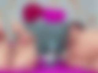 Carolinee-Torres's Live Sex Cam Show