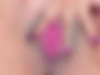 Carolinee-Torres's Live Sex Cam Show