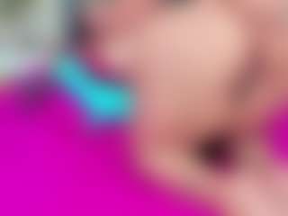 Carolinee-Torres's Live Sex Cam Show