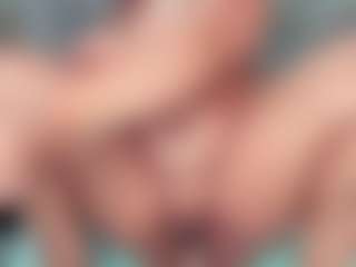 Live cam show with Carolinee-Torres - Camel Toe on Camsoda