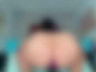 Live cam show with Carolinee-Torres - Red Hair on AdultVida.com