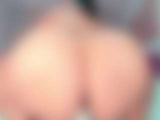Carolinee-Torres's Live Sex Cam Show