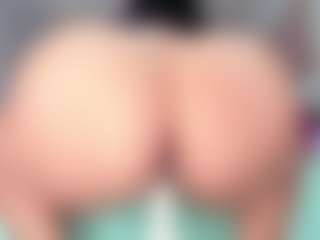 Carolinee-Torres's Live Sex Cam Show