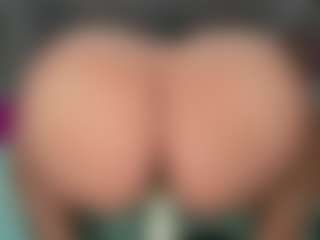 Carolinee-Torres's Live Sex Cam Show