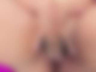 Carolinee-Torres's Live Sex Cam Show