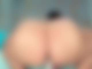 Carolinee-Torres's Live Sex Cam Show