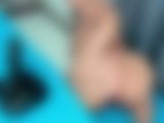 Carolinee-Torres's Live Sex Cam Show