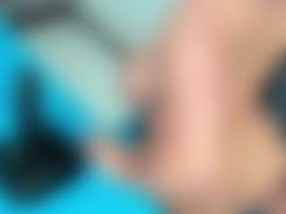 Carolinee-Torres's Live Sex Cam Show