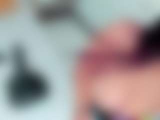 Carolinee-Torres's Live Sex Cam Show