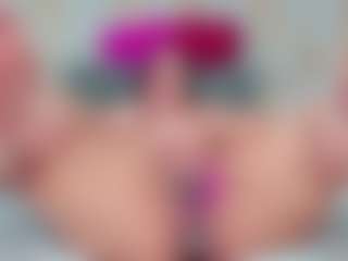 Carolinee-Torres's Live Sex Cam Show
