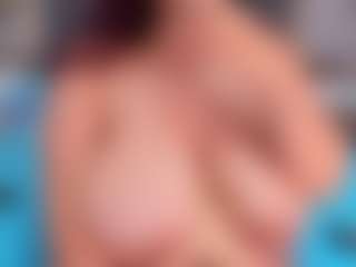 Live cam show with Carolinee-Torres - Camel Toe on justonemore.cc