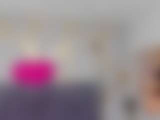 Carolinee-Torres's Live Sex Cam Show