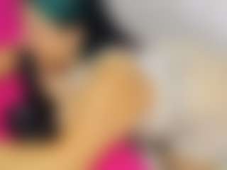 Live cam show with Carolinee-Torres - Teen (18+) on Camsoda