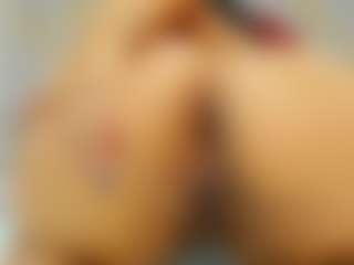 Carolinee-Torres's Live Sex Cam Show